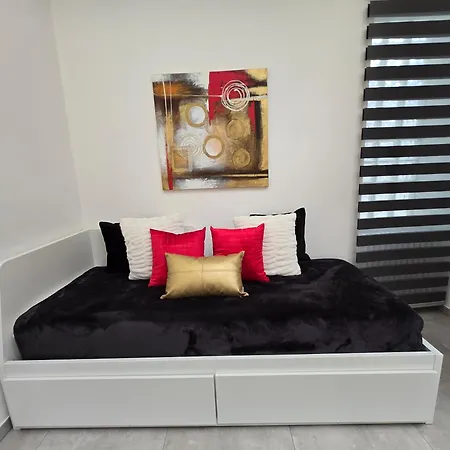 Raymihome Lugaro - Parking Privato