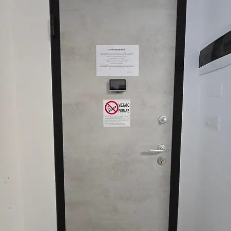 Raymihome Lugaro - Parking Privato Turin