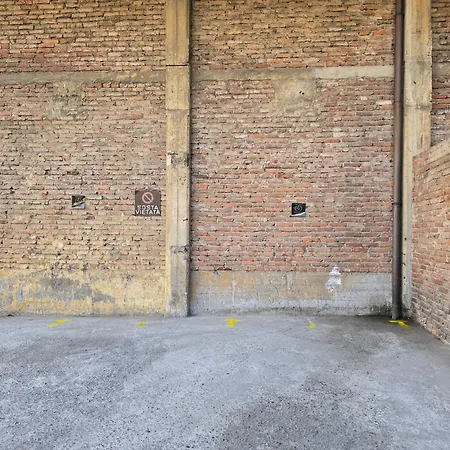 Raymihome Lugaro - Parking Privato Apartment