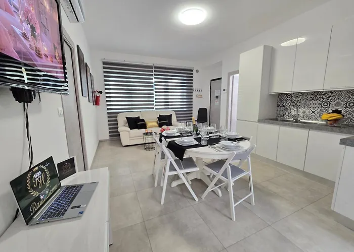 Raymihome Lugaro - Parking Privato *