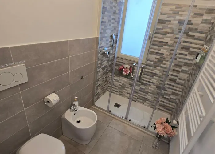 Raymihome Lugaro - Parking Privato Apartmán *