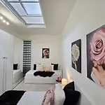 Apartment Raymihome Lugaro - Parking Privato Turin