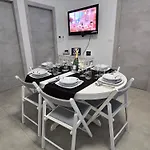 Raymihome Lugaro - Parking Privato Turin