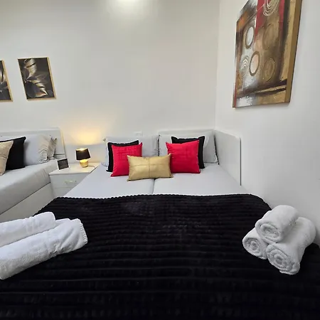 Raymihome Lugaro - Parking Privato טורינו