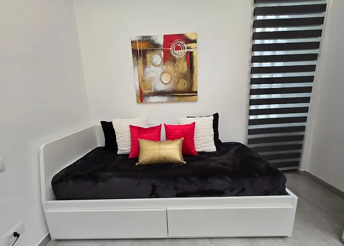 Raymihome Lugaro - Parking Privato