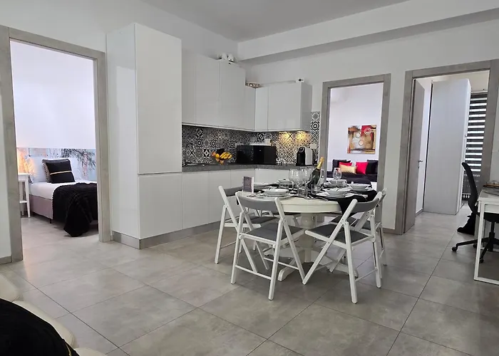 Raymihome Lugaro - Parking Privato Διαμέρισμα *