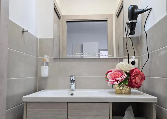 Διαμέρισμα Raymihome Lugaro - Parking Privato